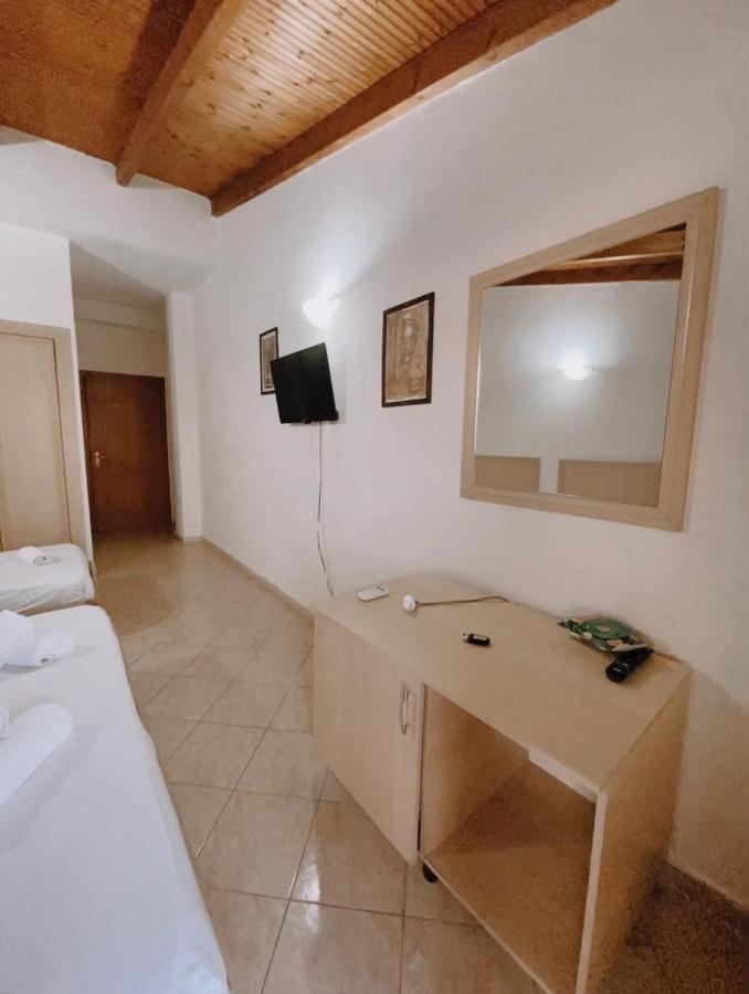 Hotel Belle Vue Dhermi Exterior photo